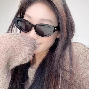 DIOR 캣아이 선글라스