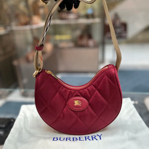 BURBERRY 와인 퀼팅 숄더백